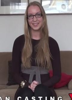 Девушка на кастинге у Вудмана