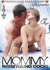 Мамочка страстно желает молодой член!