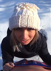 Андре заблудилась в лесу и ей пришлось отсосать леснику, чтоб тот показал дорогу