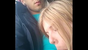 Casi me pillan chupando pija en un bus público 5 min