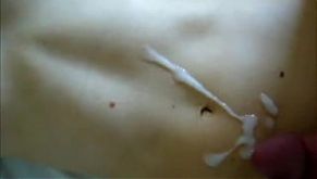 Amateur babe gives handjob and gets jizzed