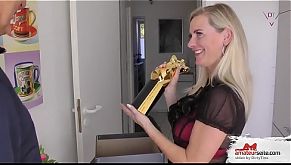 MILF des Jahres 2017 – ANAL zerfickt!