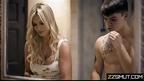 Mom creeps up at night 6 min